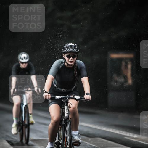 13.09.2026 - Stadtparktriathlon H.Heesch http://msf.ph/oto/10293419 13.09.2026 11:39:33 Radfahren 737, 757, 825, 917 meine-sportfotos.de