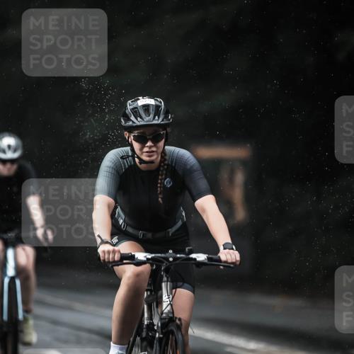 13.09.2026 - Stadtparktriathlon H.Heesch http://msf.ph/oto/10293432 13.09.2026 11:39:33 Radfahren 737, 757, 825, 917 meine-sportfotos.de