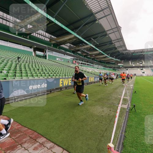 13.09.2026 - 21. swb-Marathon Bremen Michael Burmester http://msf.ph/oto/10293440 13.09.2026 10:32:02 Laufen im Stadion 10141, 10146, 10174, 10203, 10222, 10226, 10227, 10243, 10246, 10249, 10255, 10256, 10281, 10284, 10322, 10365, 10372, 10410, 10443, 10448, 10471, 10478, 10479, 10486, 10503, 10517, 10518, 10529, 10540, 10543, 10550, 10555, 10565, 10577, 10579, 10589, 10608, 10610, 10626, 10631, 10646, 10670, 10675, 10684, 10685, 10690, 10703, 10704, 10707, 10708, 10714, 10721, 10725, 10757, 10765, 10771, 10821, 10822, 10838, 10886, 11350, 11379 meine-sportfotos.de