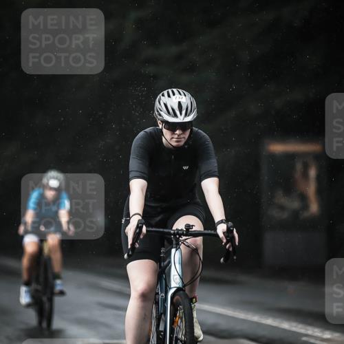 13.09.2026 - Stadtparktriathlon H.Heesch http://msf.ph/oto/10293442 13.09.2026 11:39:34 Radfahren 737, 757, 825, 917 meine-sportfotos.de