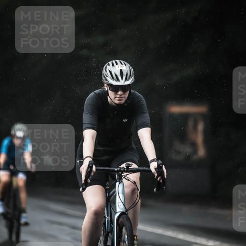 13.09.2026 - Stadtparktriathlon H.Heesch http://msf.ph/oto/10293449 13.09.2026 11:39:34 Radfahren 737, 757, 825, 917 meine-sportfotos.de