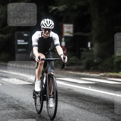 13.09.2026 - Stadtparktriathlon H.Heesch http://msf.ph/oto/10293452 13.09.2026 12:46:48 Radfahren 1072, 1083, 1114, 1146, 1214, 1273, 1294 meine-sportfotos.de