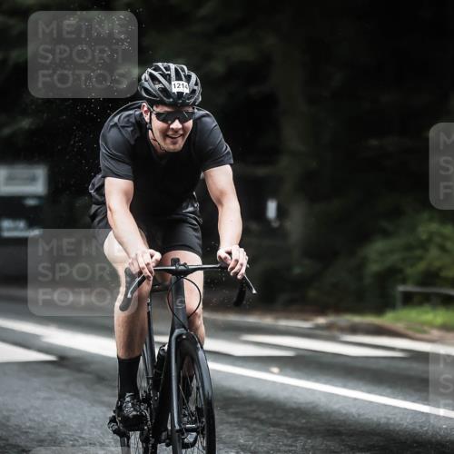 13.09.2026 - Stadtparktriathlon H.Heesch http://msf.ph/oto/10293476 13.09.2026 12:46:50 Radfahren 1072, 1114, 1162, 1189, 1214, 1218, 1294 meine-sportfotos.de