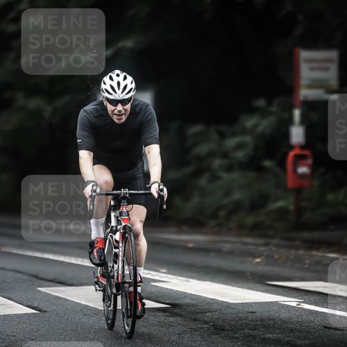 13.09.2026 - Stadtparktriathlon H.Heesch http://msf.ph/oto/10293484 13.09.2026 12:46:55 Radfahren 1162, 1189, 1214, 1218 meine-sportfotos.de
