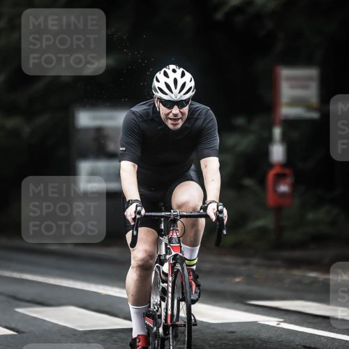 13.09.2026 - Stadtparktriathlon H.Heesch http://msf.ph/oto/10293497 13.09.2026 12:46:55 Radfahren 1162, 1189, 1214, 1218 meine-sportfotos.de