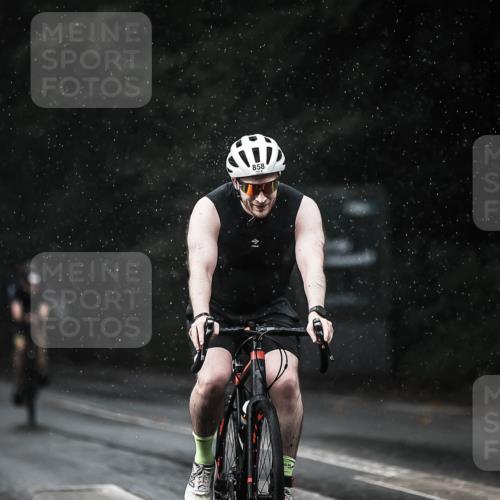 13.09.2026 - Stadtparktriathlon H.Heesch http://msf.ph/oto/10293506 13.09.2026 11:39:40 Radfahren 618, 636, 737, 757, 838, 858, 869, 873 meine-sportfotos.de
