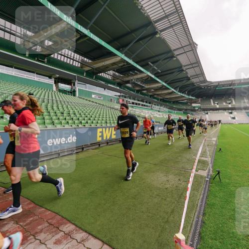 13.09.2026 - 21. swb-Marathon Bremen Michael Burmester http://msf.ph/oto/10293554 13.09.2026 10:32:33 Laufen im Stadion 10067, 10078, 10146, 10166, 10184, 10203, 10211, 10222, 10226, 10243, 10246, 10249, 10255, 10256, 10284, 10300, 10322, 10365, 10372, 10374, 10379, 10383, 10394, 10408, 10410, 10443, 10471, 10478, 10479, 10486, 10494, 10503, 10517, 10518, 10529, 10530, 10540, 10543, 10550, 10555, 10565, 10577, 10579, 10589, 10608, 10610, 10626, 10631, 10646, 10670, 10675, 10684, 10685, 10690, 10703, 10704, 10707, 10708, 10721, 10725, 10728, 10745, 10749, 10771, 10794, 10798 meine-sportfotos.de