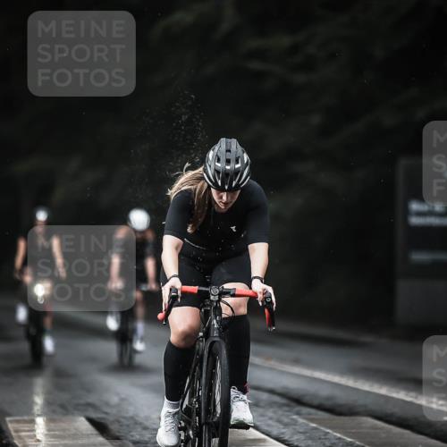 13.09.2026 - Stadtparktriathlon H.Heesch http://msf.ph/oto/10293578 13.09.2026 11:39:55 Radfahren 748, 752, 785, 831, 842 meine-sportfotos.de