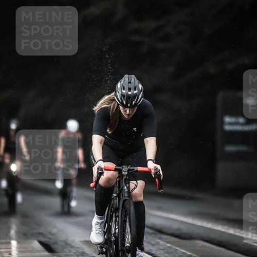 13.09.2026 - Stadtparktriathlon H.Heesch http://msf.ph/oto/10293580 13.09.2026 11:39:55 Radfahren 748, 752, 785, 831, 842 meine-sportfotos.de