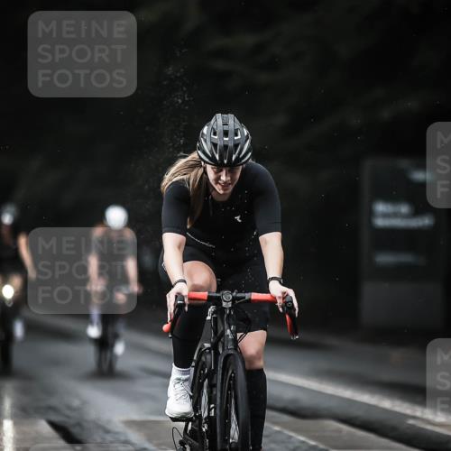 13.09.2026 - Stadtparktriathlon H.Heesch http://msf.ph/oto/10293584 13.09.2026 11:39:55 Radfahren 748, 752, 785, 831, 842 meine-sportfotos.de