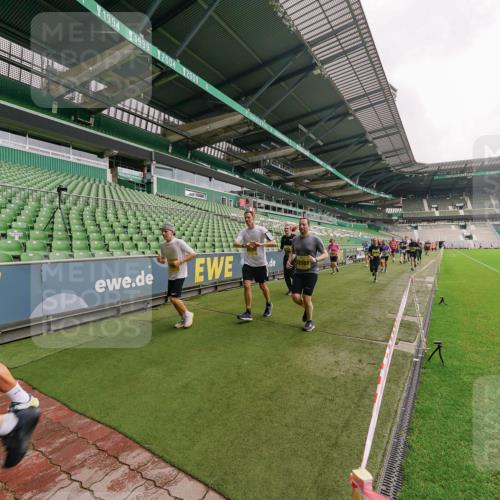 13.09.2026 - 21. swb-Marathon Bremen Michael Burmester http://msf.ph/oto/10293585 13.09.2026 10:32:40 Laufen im Stadion 10067, 10078, 10146, 10166, 10184, 10203, 10211, 10222, 10226, 10243, 10246, 10249, 10255, 10256, 10300, 10322, 10365, 10372, 10374, 10379, 10383, 10394, 10408, 10410, 10443, 10471, 10478, 10479, 10486, 10494, 10503, 10517, 10518, 10529, 10530, 10540, 10543, 10550, 10555, 10565, 10579, 10589, 10608, 10610, 10626, 10631, 10646, 10670, 10673, 10675, 10690, 10703, 10704, 10707, 10708, 10721, 10725, 10728, 10745, 10749, 10750, 10771, 10794, 10798 meine-sportfotos.de