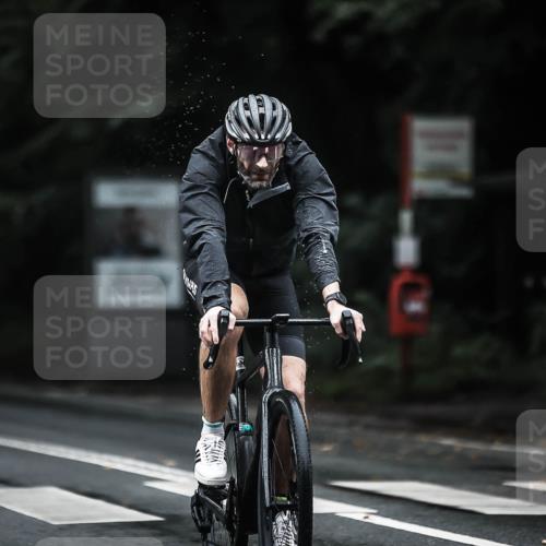 13.09.2026 - Stadtparktriathlon H.Heesch http://msf.ph/oto/10293631 13.09.2026 12:47:19 Radfahren 1123, 1250, 1251 meine-sportfotos.de