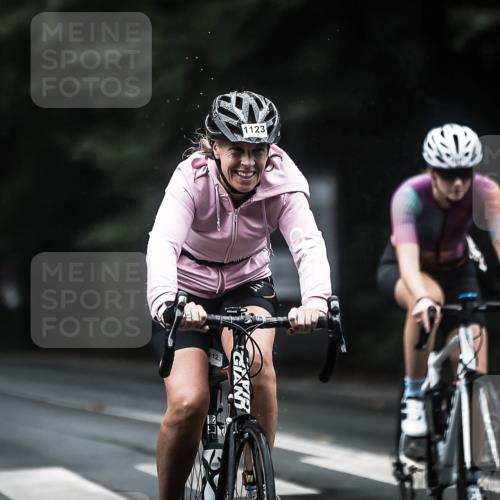 13.09.2026 - Stadtparktriathlon H.Heesch http://msf.ph/oto/10293640 13.09.2026 12:47:20 Radfahren 1123, 1250, 1251 meine-sportfotos.de