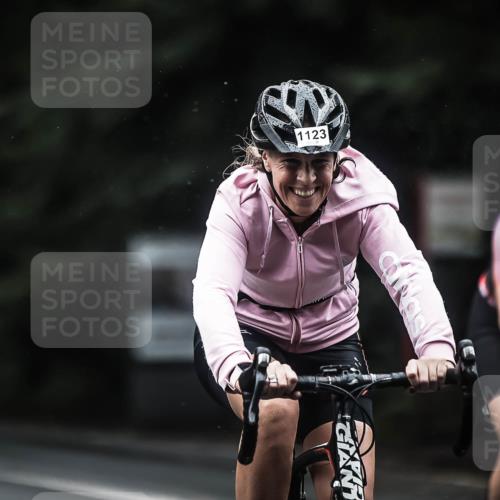 13.09.2026 - Stadtparktriathlon H.Heesch http://msf.ph/oto/10293649 13.09.2026 12:47:21 Radfahren 1123, 1250, 1251 meine-sportfotos.de