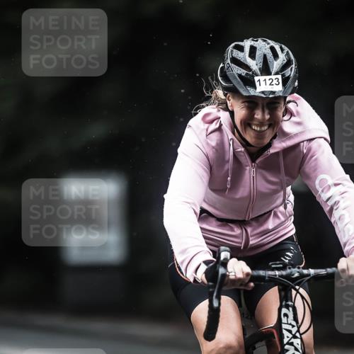 13.09.2026 - Stadtparktriathlon H.Heesch http://msf.ph/oto/10293652 13.09.2026 12:47:21 Radfahren 1123, 1250, 1251 meine-sportfotos.de