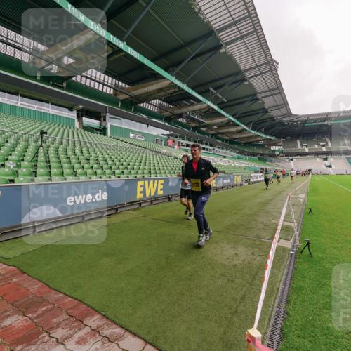 13.09.2026 - 21. swb-Marathon Bremen Michael Burmester http://msf.ph/oto/10293725 13.09.2026 10:33:03 Laufen im Stadion 10018, 10067, 10078, 10166, 10184, 10203, 10211, 10226, 10236, 10243, 10246, 10249, 10255, 10256, 10297, 10300, 10322, 10365, 10372, 10374, 10379, 10383, 10394, 10408, 10410, 10423, 10428, 10443, 10486, 10494, 10503, 10517, 10518, 10530, 10540, 10543, 10550, 10565, 10578, 10608, 10631, 10646, 10670, 10673, 10675, 10687, 10690, 10691, 10703, 10704, 10707, 10721, 10725, 10728, 10745, 10749, 10750, 10771, 10772, 10787, 10788, 10794, 10798 meine-sportfotos.de