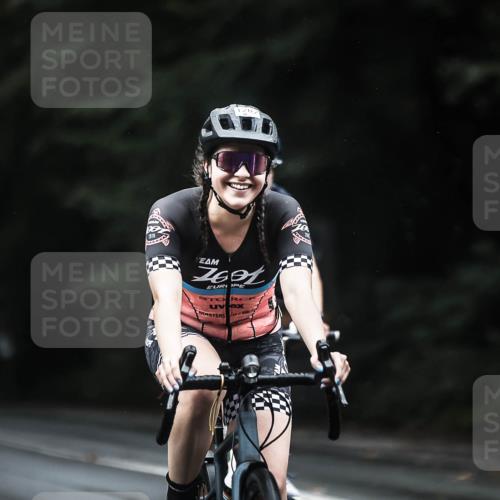 13.09.2026 - Stadtparktriathlon H.Heesch http://msf.ph/oto/10293731 13.09.2026 12:47:32 Radfahren 1105, 1154, 1164, 1176, 1202, 1217 meine-sportfotos.de