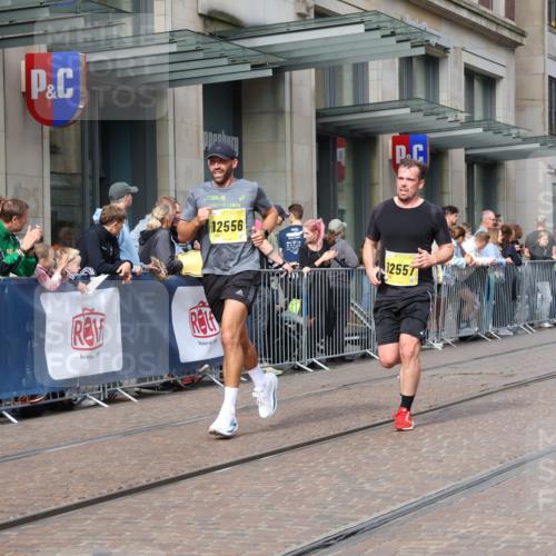 13.09.2026 - 21. swb-Marathon Bremen Strokosch-Dieckow http://msf.ph/oto/10293763 13.09.2026 10:45:52 Ziel 10228, 10447, 10992, 11706, 11925, 11926, 11956, 12556, 12557, 13529, 13609, 13612, 13640, 10436, 10464, 10541, 10583, 10987, 11015, 11063, 11279, 11559, 11762, 11845, 12033, 12069, 12087, 12290, 12355, 12556, 12557, 13532, 13595, 13628 meine-sportfotos.de