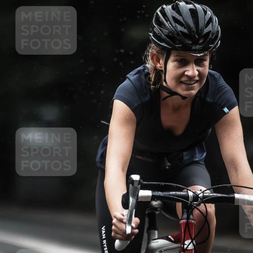 13.09.2026 - Stadtparktriathlon H.Heesch http://msf.ph/oto/10293844 13.09.2026 12:47:57 Radfahren 1109, 1156, 1192, 1208, 1297 meine-sportfotos.de
