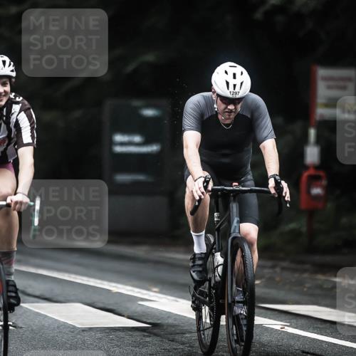 13.09.2026 - Stadtparktriathlon H.Heesch http://msf.ph/oto/10293850 13.09.2026 12:47:58 Radfahren 1109, 1156, 1192, 1208, 1297 meine-sportfotos.de