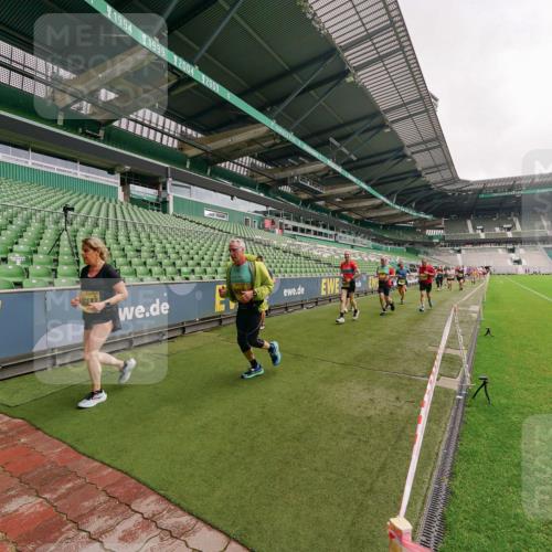 13.09.2026 - 21. swb-Marathon Bremen Michael Burmester http://msf.ph/oto/10293862 13.09.2026 10:33:37 Laufen im Stadion 10018, 10067, 10078, 10166, 10177, 10184, 10203, 10211, 10226, 10236, 10240, 10243, 10249, 10254, 10256, 10297, 10300, 10322, 10355, 10365, 10372, 10374, 10379, 10383, 10394, 10408, 10410, 10415, 10423, 10428, 10460, 10486, 10494, 10517, 10518, 10530, 10550, 10565, 10578, 10604, 10668, 10670, 10673, 10675, 10687, 10690, 10691, 10699, 10700, 10707, 10721, 10728, 10745, 10749, 10750, 10771, 10772, 10787, 10788, 10794, 10798, 10828, 10857, 10914, 11126 meine-sportfotos.de