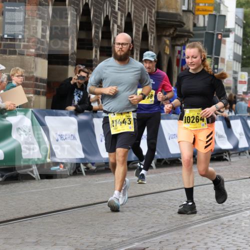 13.09.2026 - 21. swb-Marathon Bremen Strokosch-Dieckow http://msf.ph/oto/10293931 13.09.2026 11:18:52 Ziel 10176, 10194, 10535, 10600, 10651, 10895, 10899, 10997, 12371, 12561, 10202, 10524, 11629, 11794, 12090 meine-sportfotos.de