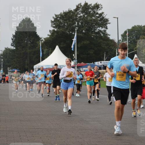 13.09.2026 - Kiel Lauf Andreas Tolksdorf http://msf.ph/oto/10293954 13.09.2026 09:25:27 Kiellinie 36, 501, 3850, 5530, 08 meine-sportfotos.de