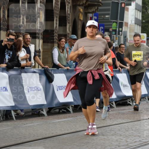 13.09.2026 - 21. swb-Marathon Bremen Strokosch-Dieckow http://msf.ph/oto/10293961 13.09.2026 11:18:56 Ziel 10176, 10194, 10264, 10535, 10600, 10895, 10899, 10997, 11443, 12371, 12422, 12561 meine-sportfotos.de