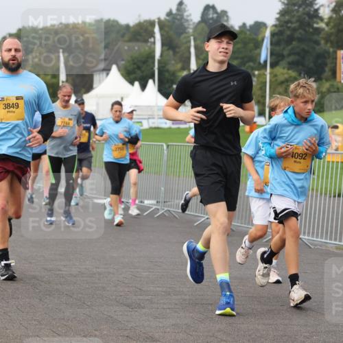 13.09.2026 - Kiel Lauf Andreas Tolksdorf http://msf.ph/oto/10293995 13.09.2026 09:25:36 Kiellinie 5811, 38, 3849, 7744, 7753, 1, 4092 meine-sportfotos.de