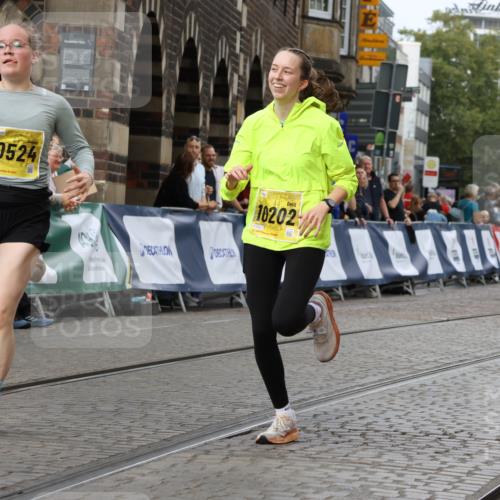 13.09.2026 - 21. swb-Marathon Bremen Strokosch-Dieckow http://msf.ph/oto/10294039 13.09.2026 11:19:08 Ziel 10005, 10202, 10264, 10344, 10524, 10568, 10997, 11443, 11629, 11794, 12090, 12422, 10629, 10933, 11050, 11760, 12224, 12462 meine-sportfotos.de