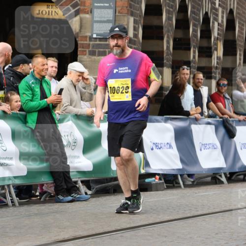 13.09.2026 - 21. swb-Marathon Bremen Strokosch-Dieckow http://msf.ph/oto/10294071 13.09.2026 11:19:23 Ziel 10202, 10524, 11629, 11794, 12090, 10004 meine-sportfotos.de