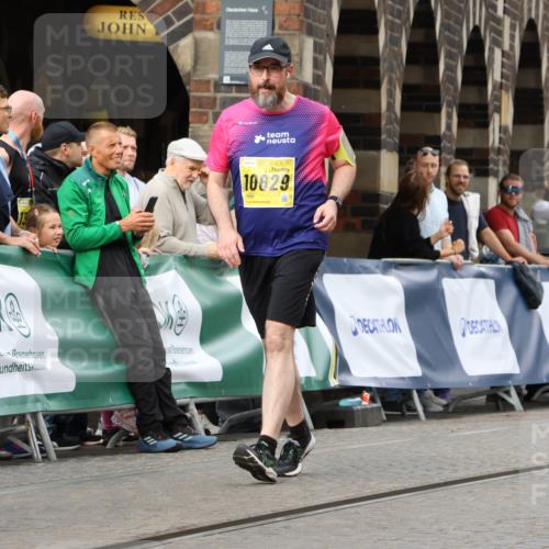 13.09.2026 - 21. swb-Marathon Bremen Strokosch-Dieckow http://msf.ph/oto/10294081 13.09.2026 11:19:23 Ziel 10202, 10524, 11629, 11794, 12090, 10004 meine-sportfotos.de