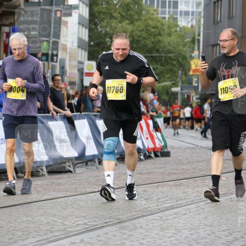 13.09.2026 - 21. swb-Marathon Bremen Strokosch-Dieckow http://msf.ph/oto/10294145 13.09.2026 11:19:28 Ziel 12462, 11457 meine-sportfotos.de