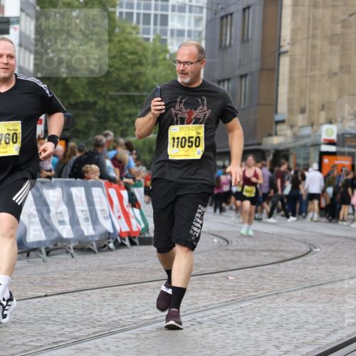 13.09.2026 - 21. swb-Marathon Bremen Strokosch-Dieckow http://msf.ph/oto/10294168 13.09.2026 11:19:30 Ziel 10629, 10933, 12462, 11457 meine-sportfotos.de