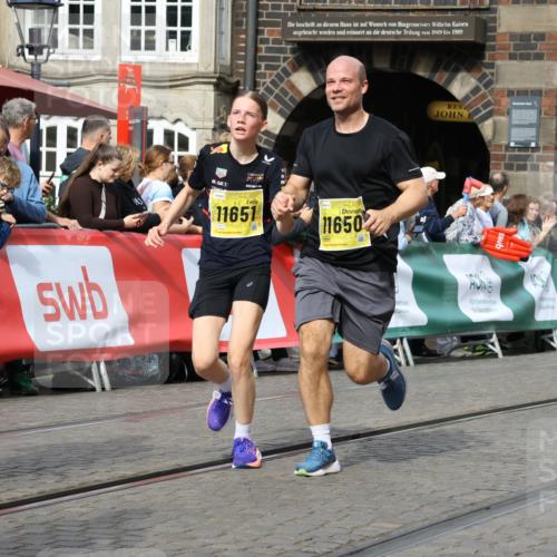 13.09.2026 - 21. swb-Marathon Bremen Strokosch-Dieckow http://msf.ph/oto/10294175 13.09.2026 10:47:21 Ziel 10289, 10445, 10504, 10744, 11060, 11199, 11212, 11344, 11608, 11650, 11651, 11661, 11783, 11814, 12364, 12375, 12415, 12470, 13613, 10189, 10223, 10270, 10310, 10594, 10807, 10873, 11130, 11469, 11646, 12195, 12296, 12318, 13521 meine-sportfotos.de