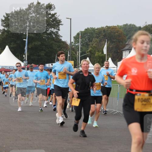 13.09.2026 - Kiel Lauf Andreas Tolksdorf http://msf.ph/oto/10294187 13.09.2026 09:26:17 Kiellinie 977, 10202, 503, 9814, 0203, 213, 1046, 7731 meine-sportfotos.de