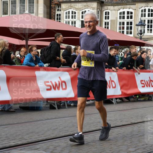 13.09.2026 - 21. swb-Marathon Bremen Strokosch-Dieckow http://msf.ph/oto/10294196 13.09.2026 11:19:39 Ziel 10004, 10629, 10933, 11050, 11760, 12224, 12462, 10882, 12472 meine-sportfotos.de