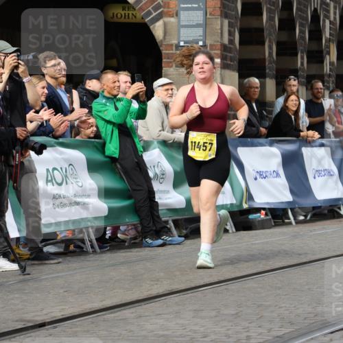13.09.2026 - 21. swb-Marathon Bremen Strokosch-Dieckow http://msf.ph/oto/10294221 13.09.2026 11:19:47 Ziel 10004, 10629, 10933, 11050, 11760, 12224, 10430, 10882, 11546, 12472 meine-sportfotos.de