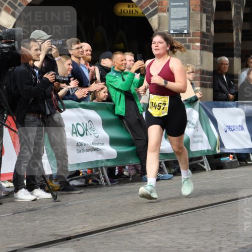 13.09.2026 - 21. swb-Marathon Bremen Strokosch-Dieckow http://msf.ph/oto/10294245 13.09.2026 11:19:47 Ziel 10004, 10629, 10933, 11050, 11760, 12224, 10430, 10882, 11546, 12472 meine-sportfotos.de