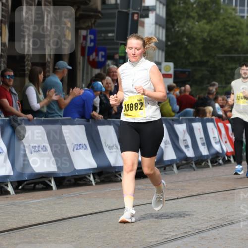 13.09.2026 - 21. swb-Marathon Bremen Strokosch-Dieckow http://msf.ph/oto/10294275 13.09.2026 11:19:57 Ziel 10004, 11457, 10430, 11244, 11333, 11337, 11546 meine-sportfotos.de