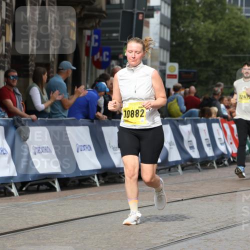 13.09.2026 - 21. swb-Marathon Bremen Strokosch-Dieckow http://msf.ph/oto/10294279 13.09.2026 11:19:57 Ziel 10004, 11457, 10430, 11244, 11333, 11337, 11546 meine-sportfotos.de
