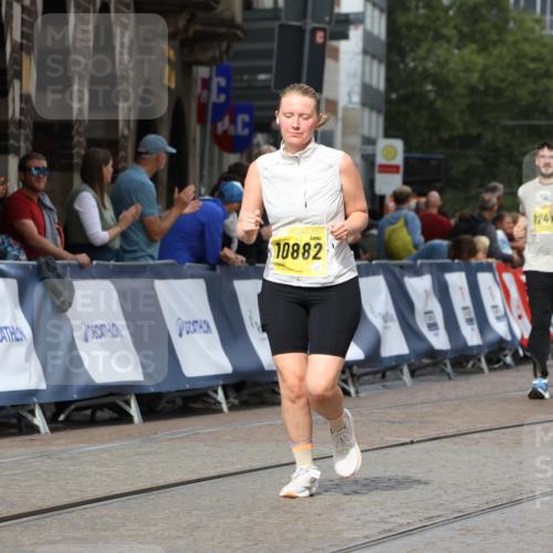 13.09.2026 - 21. swb-Marathon Bremen Strokosch-Dieckow http://msf.ph/oto/10294286 13.09.2026 11:19:57 Ziel 10004, 11457, 10430, 11244, 11333, 11337, 11546 meine-sportfotos.de