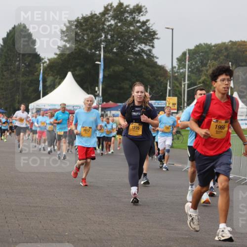 13.09.2026 - Kiel Lauf Andreas Tolksdorf http://msf.ph/oto/10294292 13.09.2026 09:26:33 Kiellinie 36, 2017, 1235, 1966, 579 meine-sportfotos.de