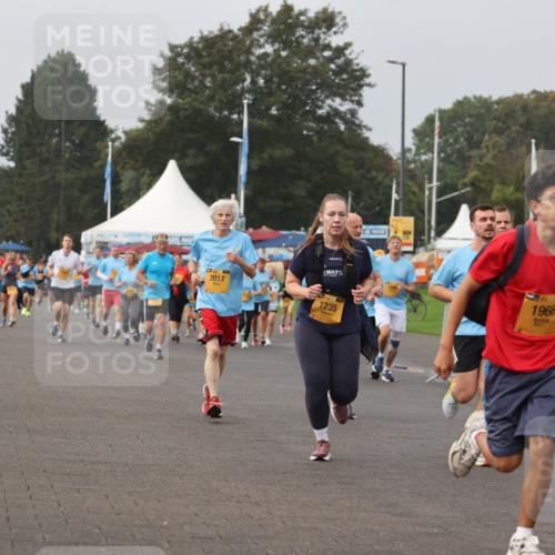 13.09.2026 - Kiel Lauf Andreas Tolksdorf http://msf.ph/oto/10294293 13.09.2026 09:26:33 Kiellinie 36, 2017, 1235, 1966 meine-sportfotos.de