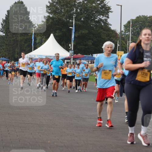 13.09.2026 - Kiel Lauf Andreas Tolksdorf http://msf.ph/oto/10294303 13.09.2026 09:26:35 Kiellinie 36, 2671, 2017, 7439, 1235, 1235 meine-sportfotos.de
