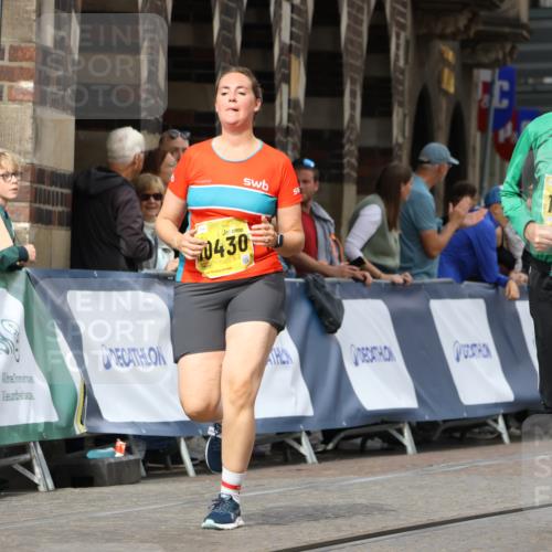 13.09.2026 - 21. swb-Marathon Bremen Strokosch-Dieckow http://msf.ph/oto/10294321 13.09.2026 11:20:06 Ziel 10882, 11457, 12472, 11244, 11333, 11337, 12374 meine-sportfotos.de