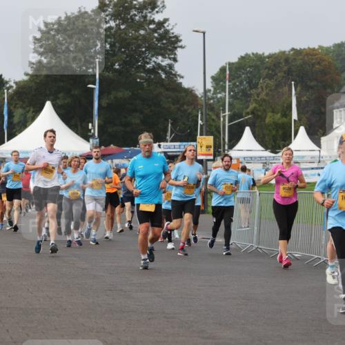 13.09.2026 - Kiel Lauf Andreas Tolksdorf http://msf.ph/oto/10294328 13.09.2026 09:26:39 Kiellinie 10300, 4704, 6809, 9528, 2527, 12259, 575, 10938, 1866 meine-sportfotos.de