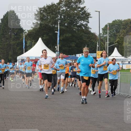 13.09.2026 - Kiel Lauf Andreas Tolksdorf http://msf.ph/oto/10294330 13.09.2026 09:26:39 Kiellinie 47, 36, 4704, 10300, 6809, 133, 5757, 12259, 2527, 9528 meine-sportfotos.de