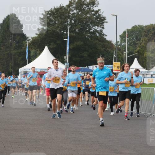 13.09.2026 - Kiel Lauf Andreas Tolksdorf http://msf.ph/oto/10294331 13.09.2026 09:26:39 Kiellinie 36, 50, 4704, 10300, 809, 409, 5757, 9528 meine-sportfotos.de