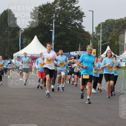 13.09.2026 - Kiel Lauf Andreas Tolksdorf http://msf.ph/oto/10294335 13.09.2026 09:26:40 Kiellinie 36, 12676, 10300, 4704, 122, 0403, 12259, 527, 9528, 948 meine-sportfotos.de